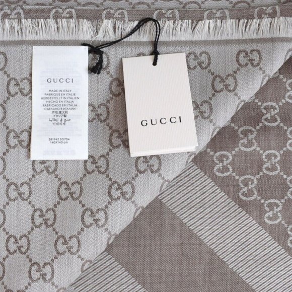 Authentic Gucci scarf NWT - Picture 2 of 5